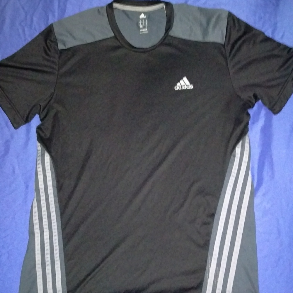 Adidas t shirt